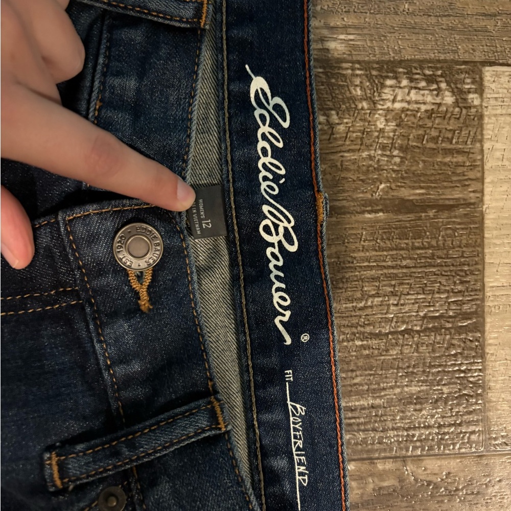 Eddie Bauer Boyfriend Jean Shorts - Size 12 - Picture 2 of 4